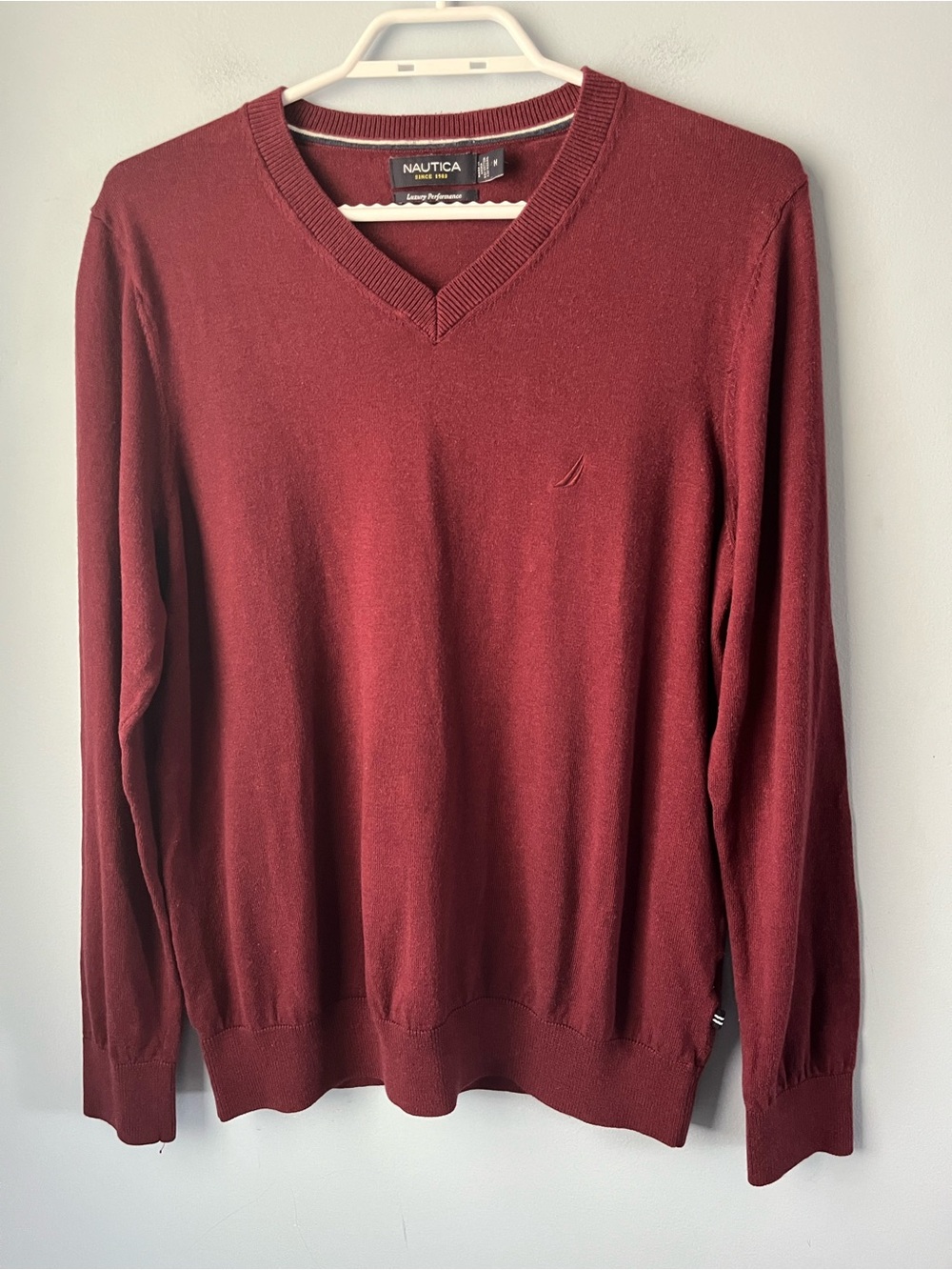 Nautica Burgundy Wine Men's V-Neck Soft Cotton Blend Knit Sweater Size M